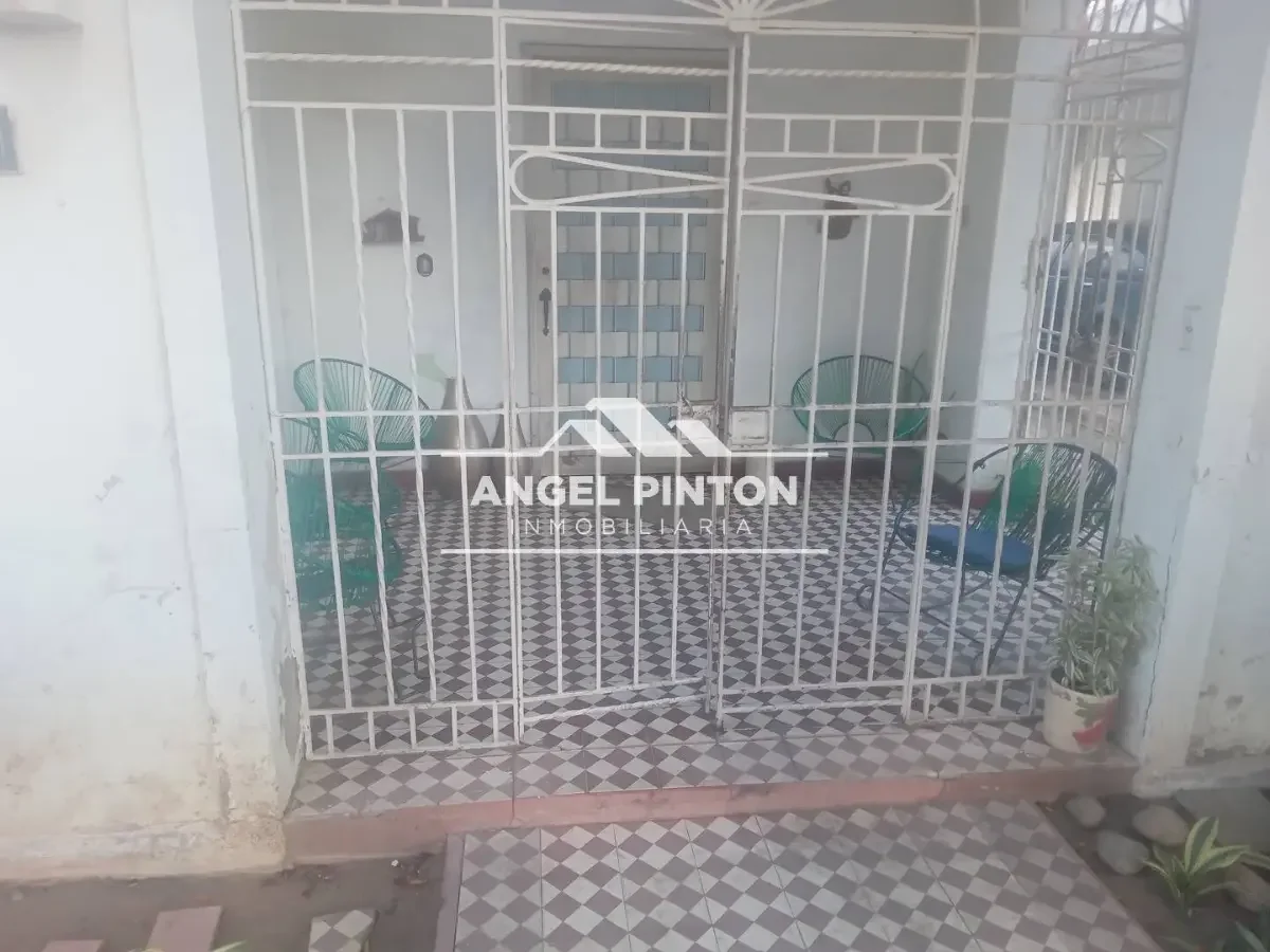 CASA COMERCIAL VENTA BELLAS ARTES MARACAIBO VENEZUELA API 8998