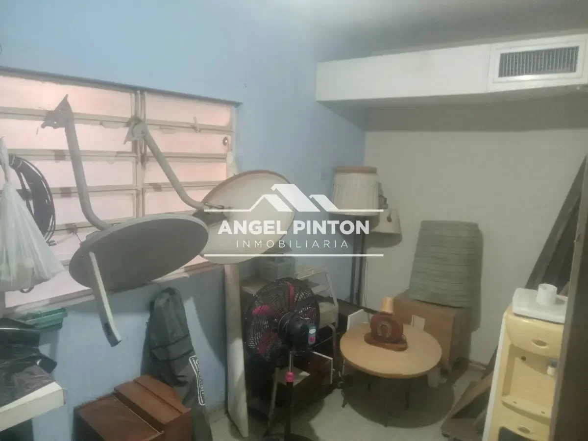 CASA COMERCIAL VENTA BELLAS ARTES MARACAIBO VENEZUELA API 8998 - 10