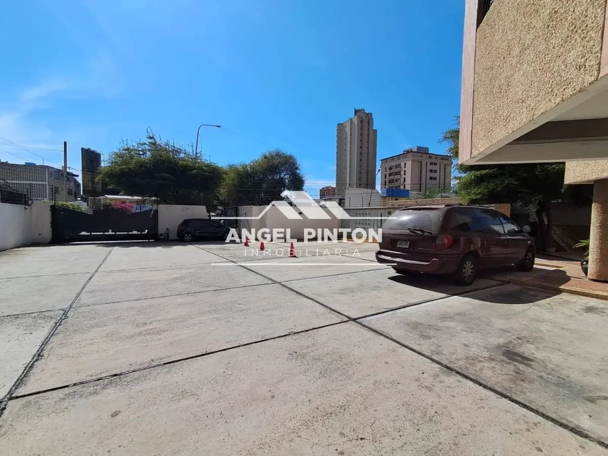 APARTAMENTO ALQUILER AV BELLA VISTA MARACAIBO VENEZUELA API 9038 - 9
