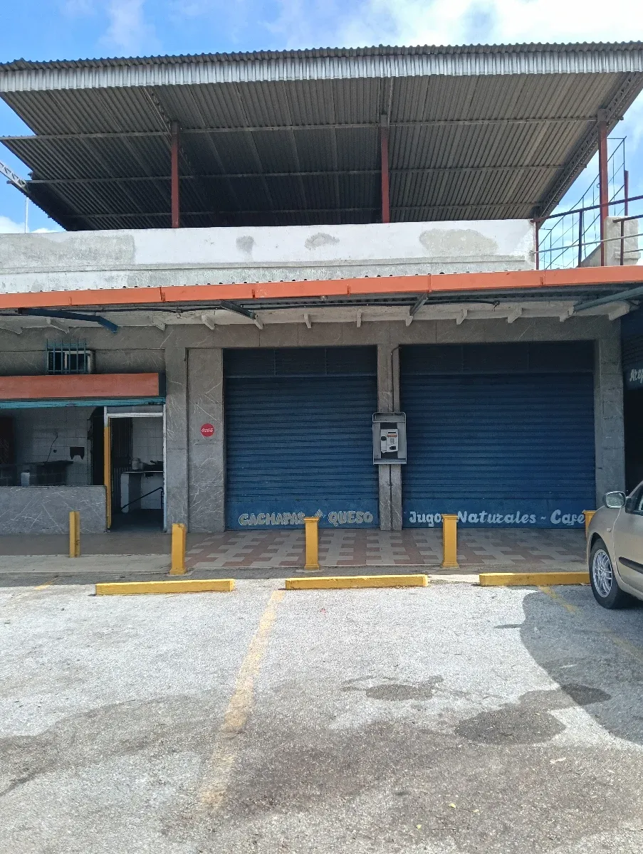 Amplio local comercial. Km 36 a orilla de la panamericana  - 7