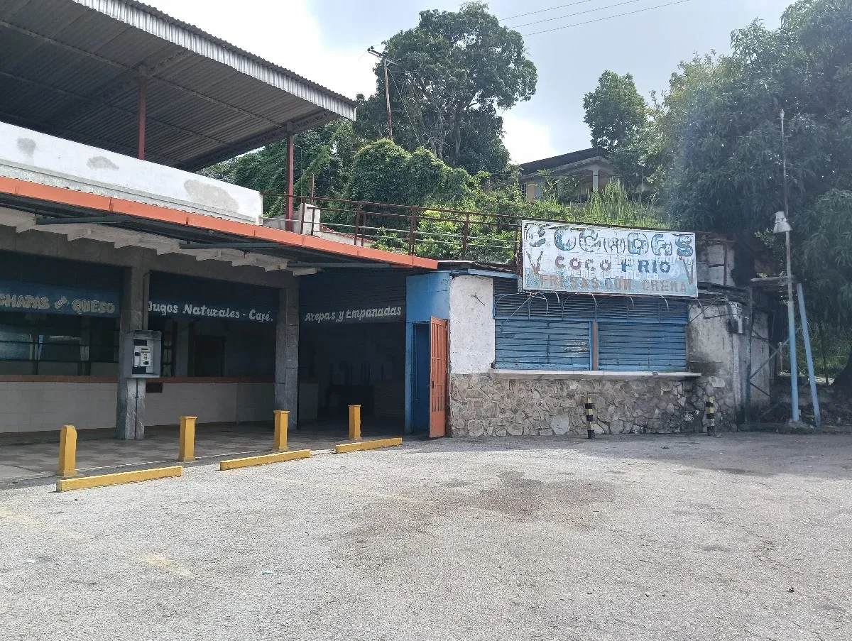 Amplio local comercial. Km 36 a orilla de la panamericana  - 9
