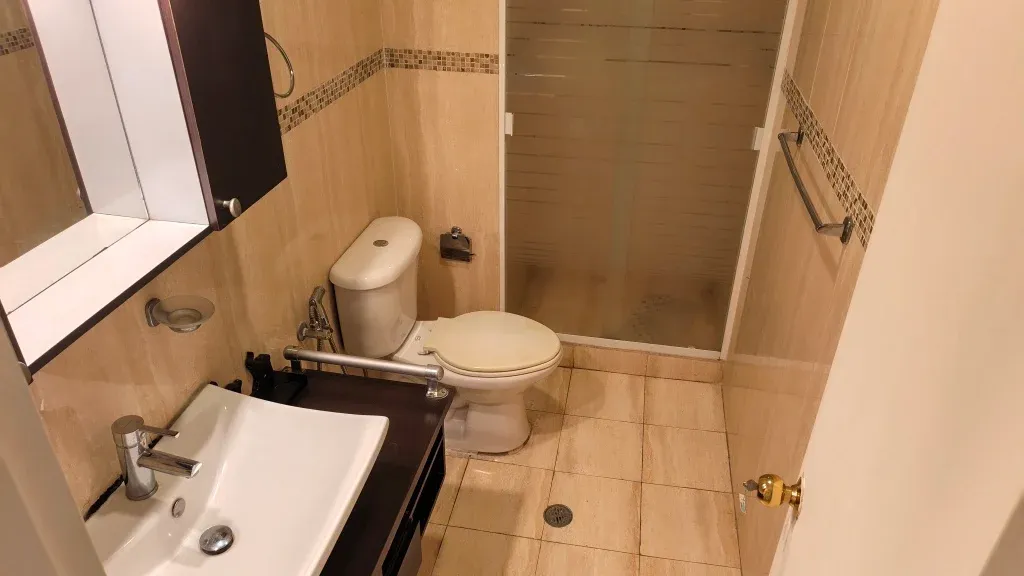 Venta de apartamento remodelado en La Urbina - 13