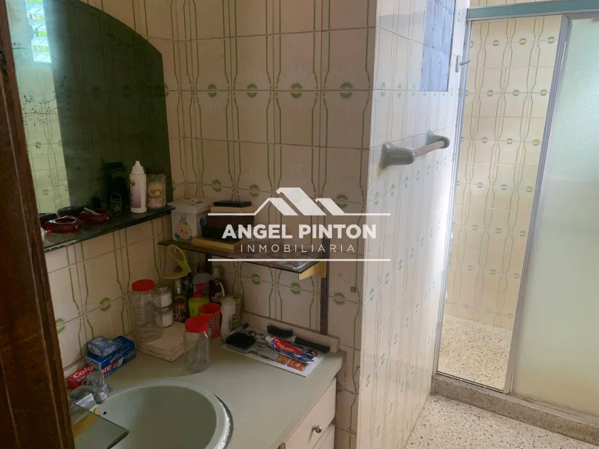 APARTAMENTO VENTA LA PARAGUA MARACAIBO VENEZUELA API 9350 - 8