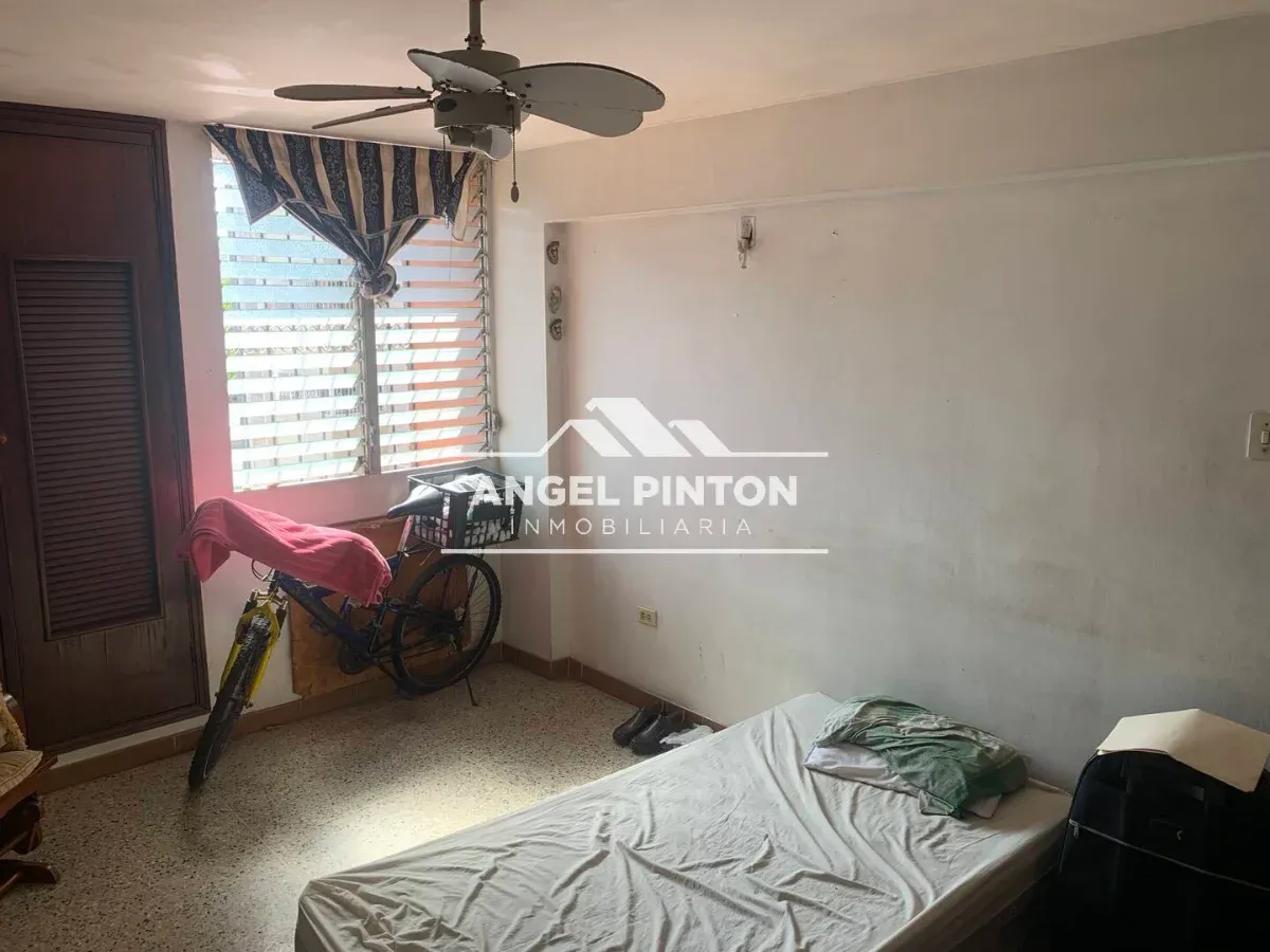 APARTAMENTO VENTA LA PARAGUA MARACAIBO VENEZUELA API 9350 - 9