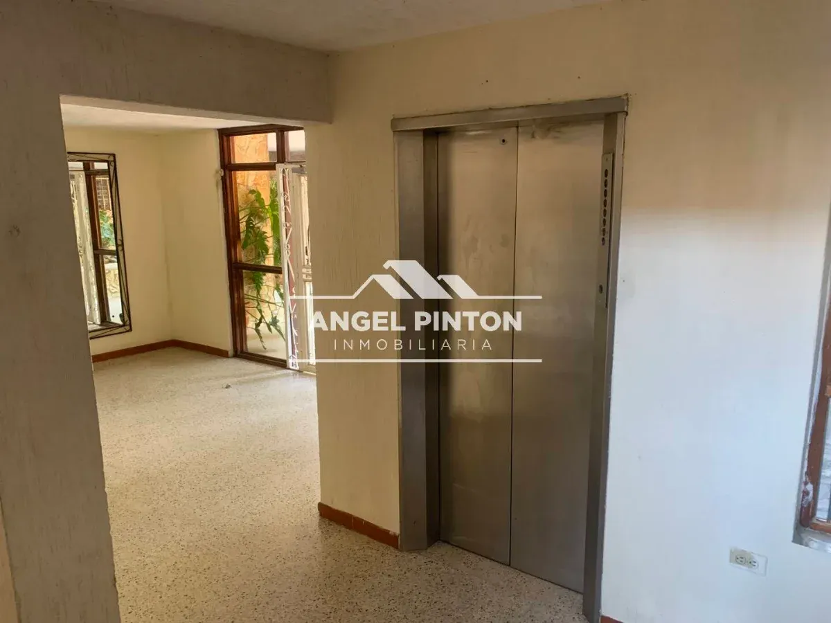 APARTAMENTO VENTA LA PARAGUA MARACAIBO VENEZUELA API 9350 - 12
