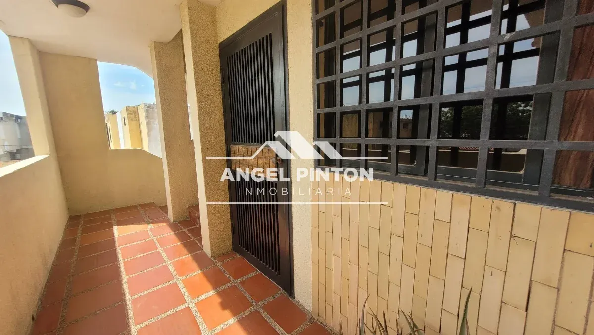 APARTAMENTO VENTA MILAGRO NORTE MARACAIBO VENEZUELA API 9110 - 4