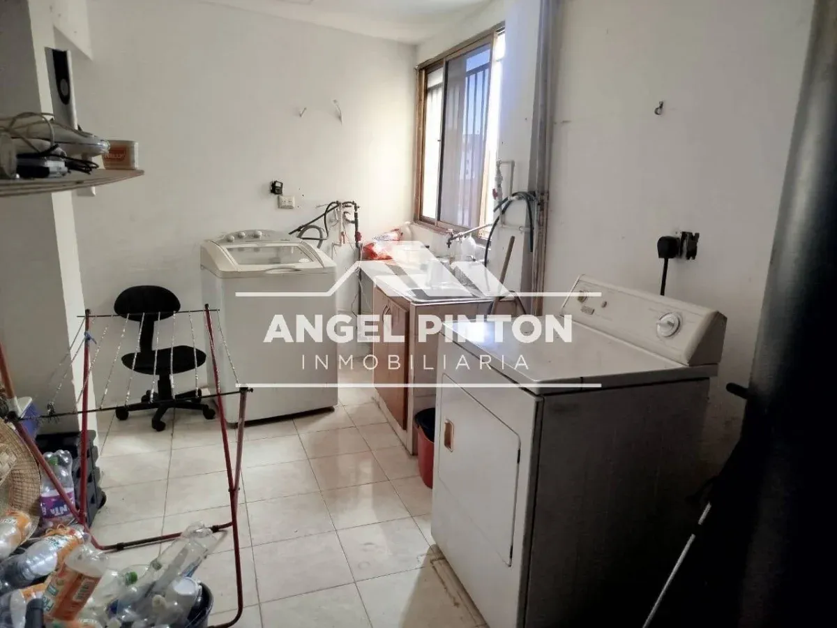 APARTAMENTO EN VENTA AV 5 DE JULIO MARACAIBO VENEZUELA API 9571 - 7