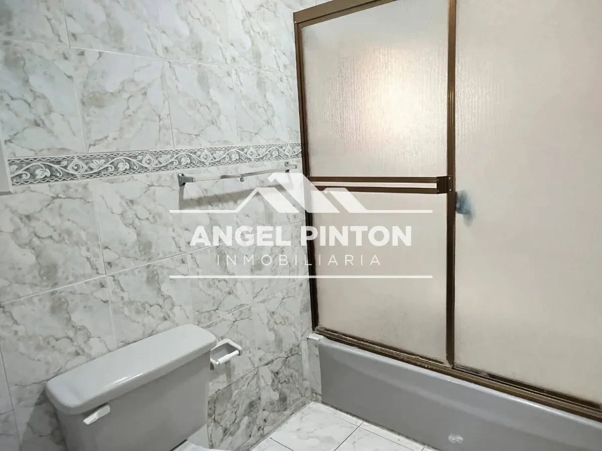 APARTAMENTO EN VENTA AV 5 DE JULIO MARACAIBO VENEZUELA API 9571 - 8