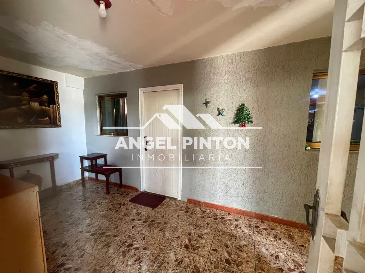CASA CON ANEXO VENTA URB COROMOTO SAN FRANCISCO API 95755 - 4