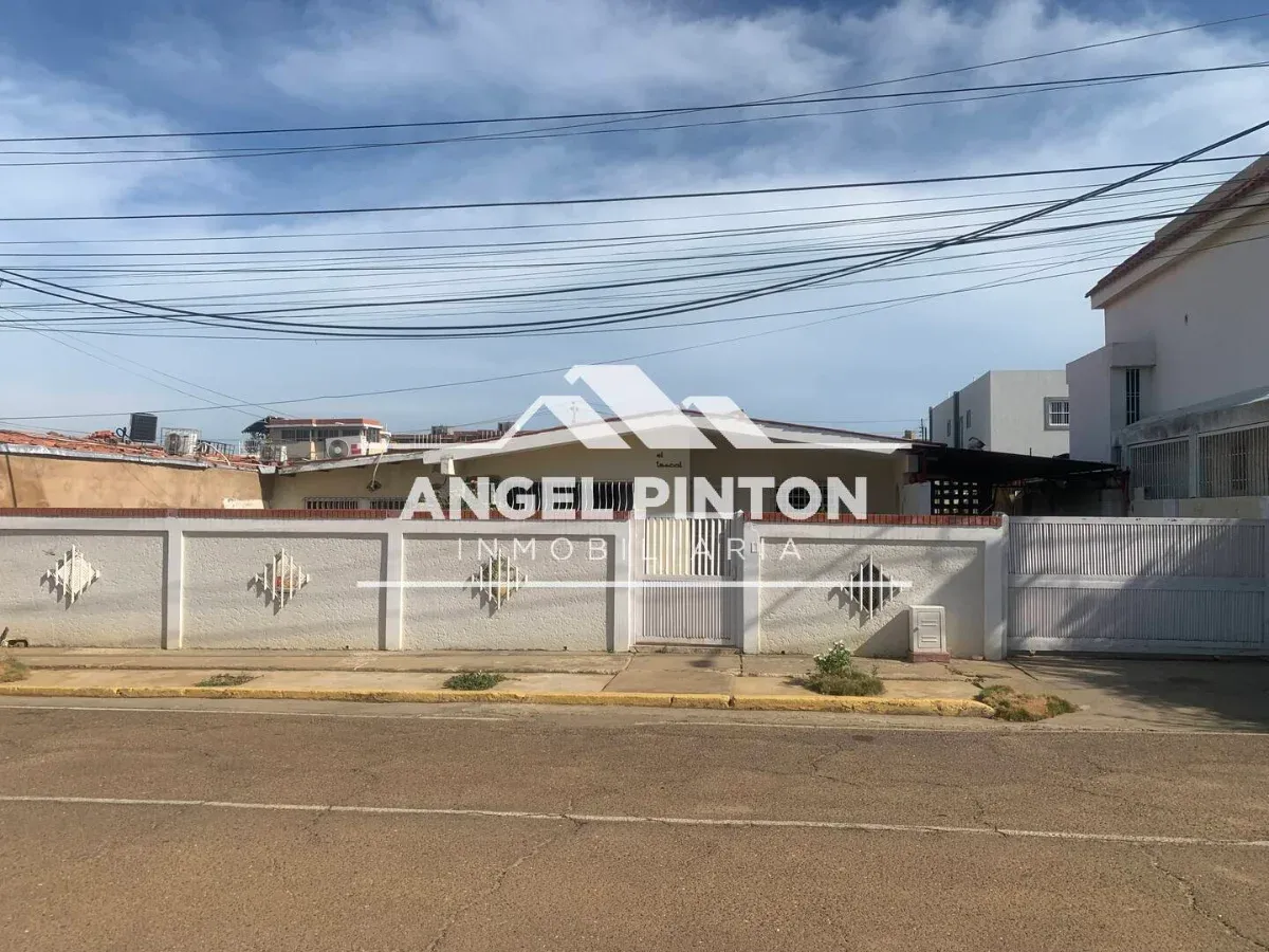 CASA VENTA ALTOS DEL PILAR MARACAIBO VENEZUELA API 9538 - 11