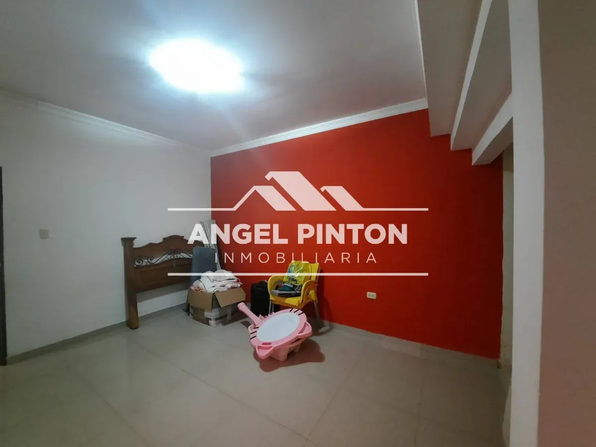 CASA EN VENTA CON ANEXO MONTE CLARO MARACAIBO VENEZUELA API 9481 - 3