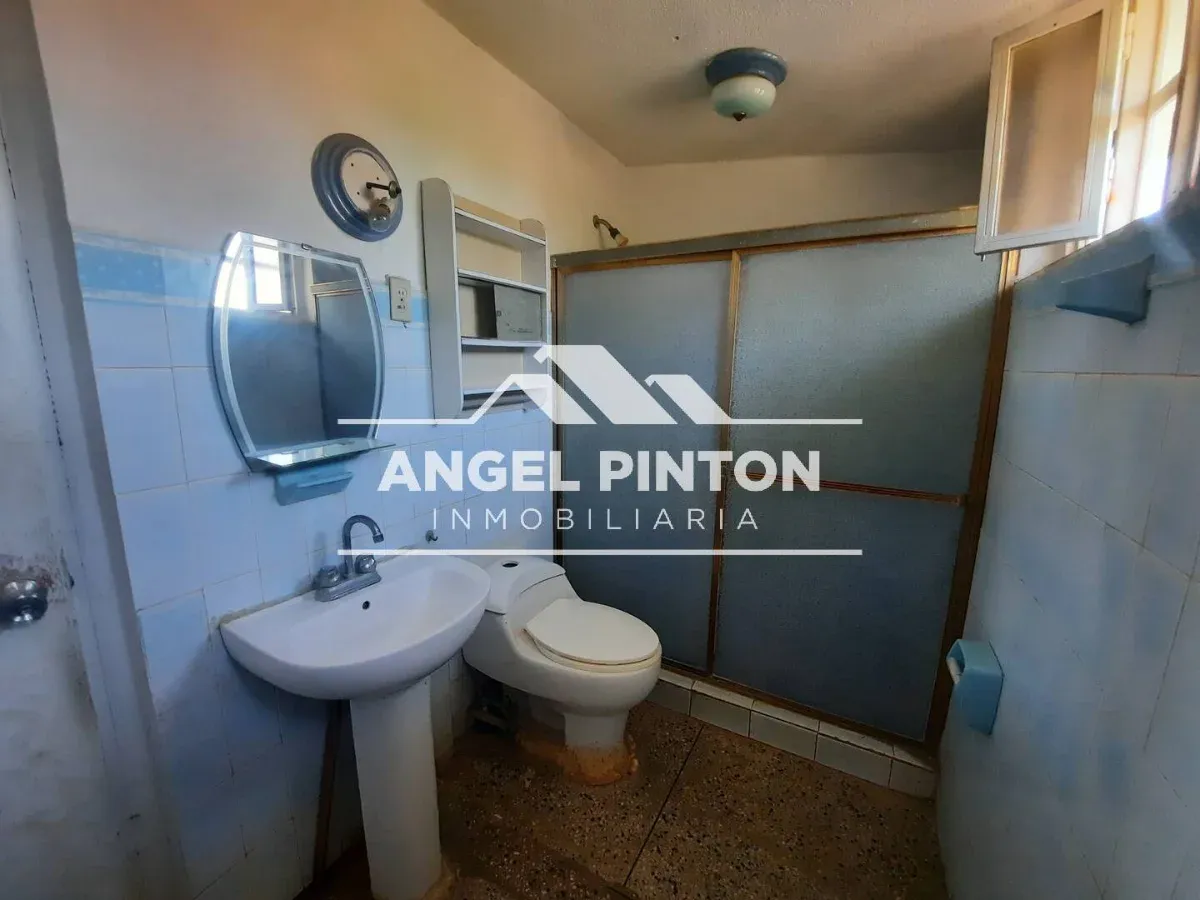 CASA EN VENTA CON ANEXO MONTE CLARO MARACAIBO VENEZUELA API 9481 - 6