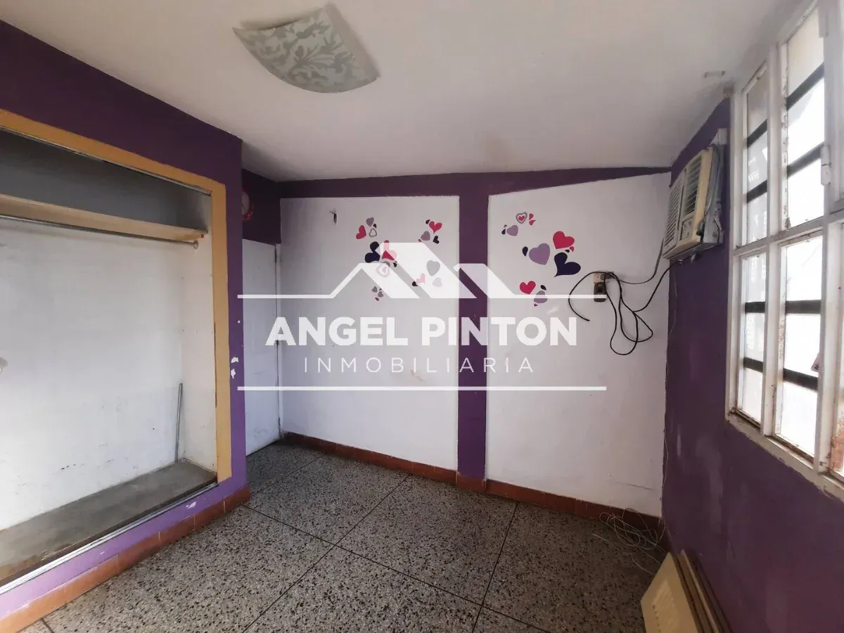 CASA EN VENTA CON ANEXO MONTE CLARO MARACAIBO VENEZUELA API 9481 - 7
