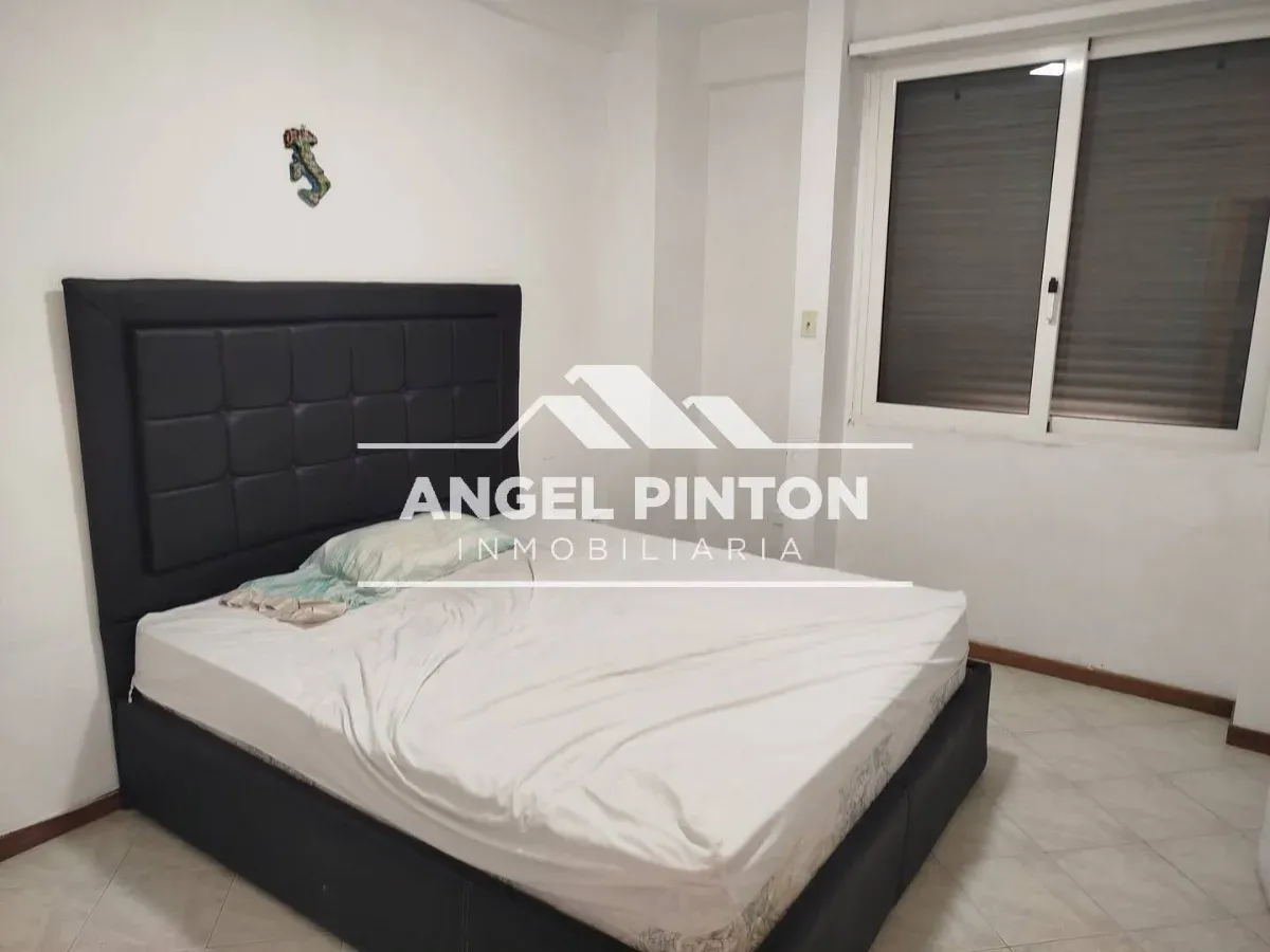 APARTAMENTO VENTA AV. CECILIO ACOSTA MARACAIBO VENEZUELA API 9406 - 2