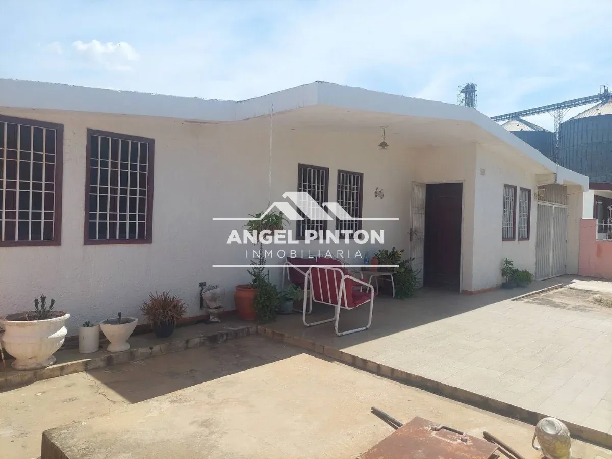 CASA VENTA SIERRA MAESTRA LA ALAMBRA SAN FRANCISCO VENEZUELA API 92230 - 5