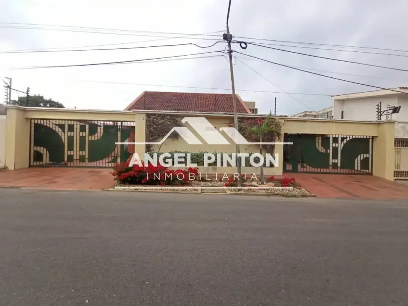 CASA EN VENTA URB CANAIMA MARACAIBO VENEZUELA API 9616