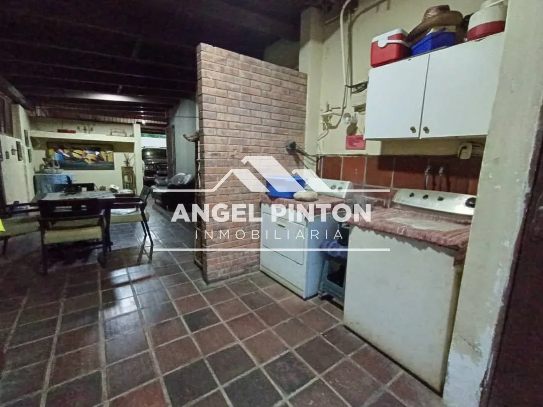 CASA EN VENTA URB CANAIMA MARACAIBO VENEZUELA API 9616 - 5
