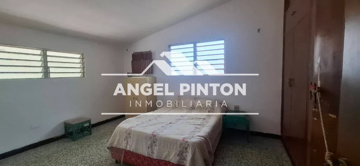 CASA COMERCIAL EN VENTA EN CUMBRES DE MARACAIBO VENEZUELA API 9603 - 10