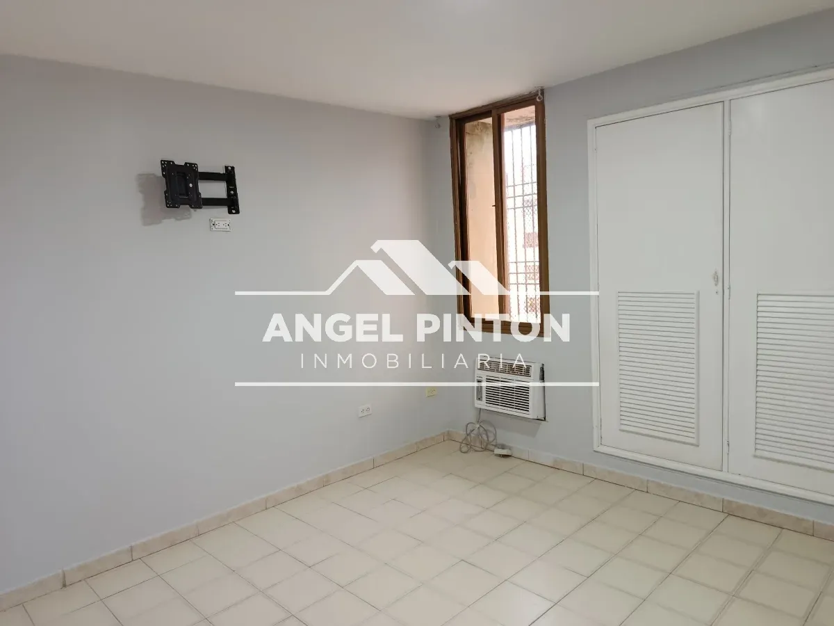 APARTAMENTO EN VENTA RES LA FLORIDA MARACAIBO VENEZUELA API 9572 - 3
