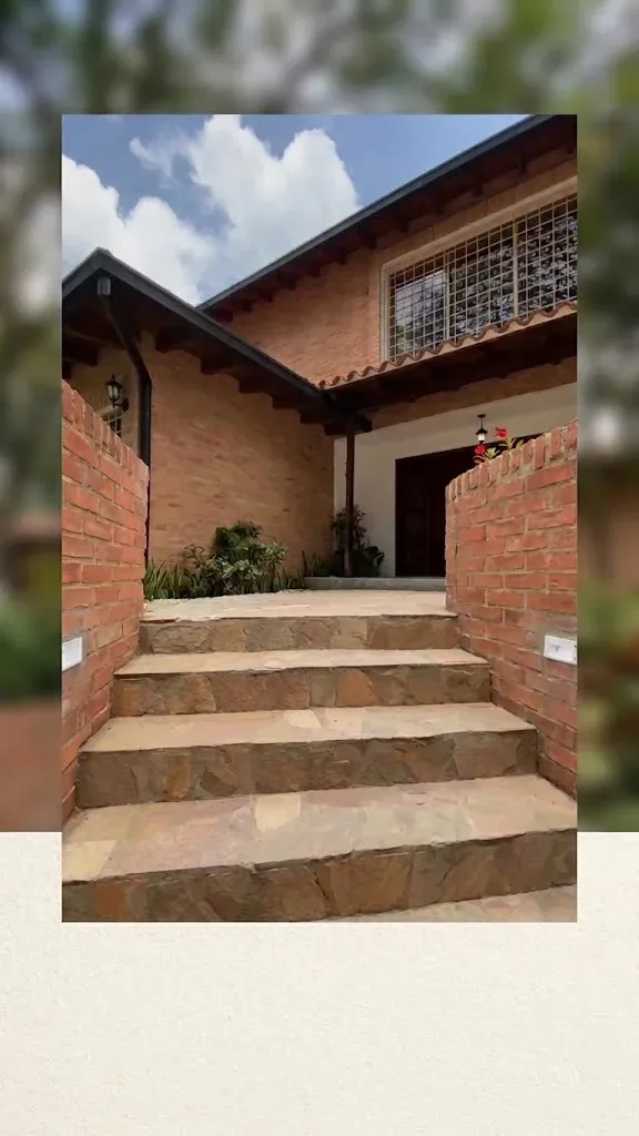 Casa Exclusiva en Calle Cerrada - Lomas de La Lagunita (659m²) - 31848561