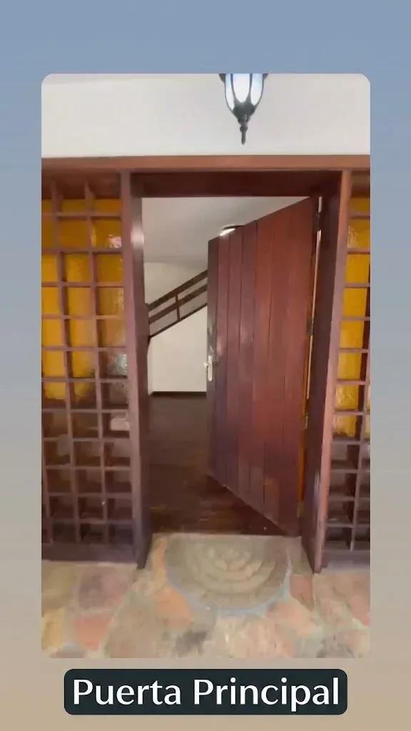 Casa Exclusiva en Calle Cerrada - Lomas de La Lagunita (659m²) - 31848561 - 3