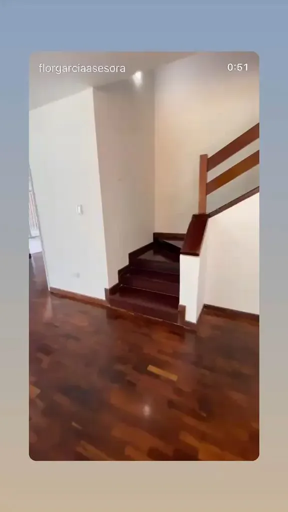 Casa Exclusiva en Calle Cerrada - Lomas de La Lagunita (659m²) - 31848561 - 11