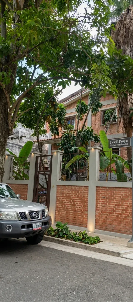 Casa de 498 m² para remodelar en Los Palos Grandes - 54121381948