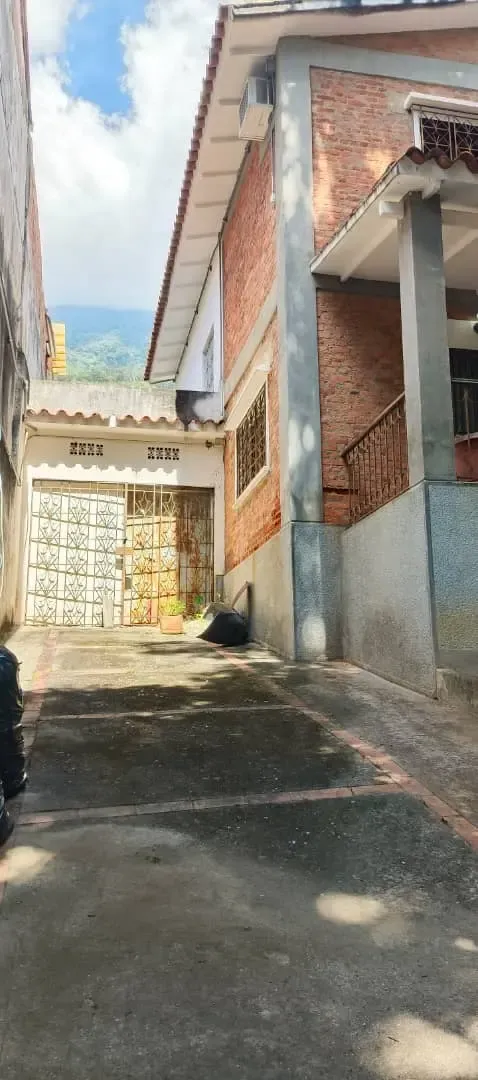 Casa de 498 m² para remodelar en Los Palos Grandes - 54121381948 - 3