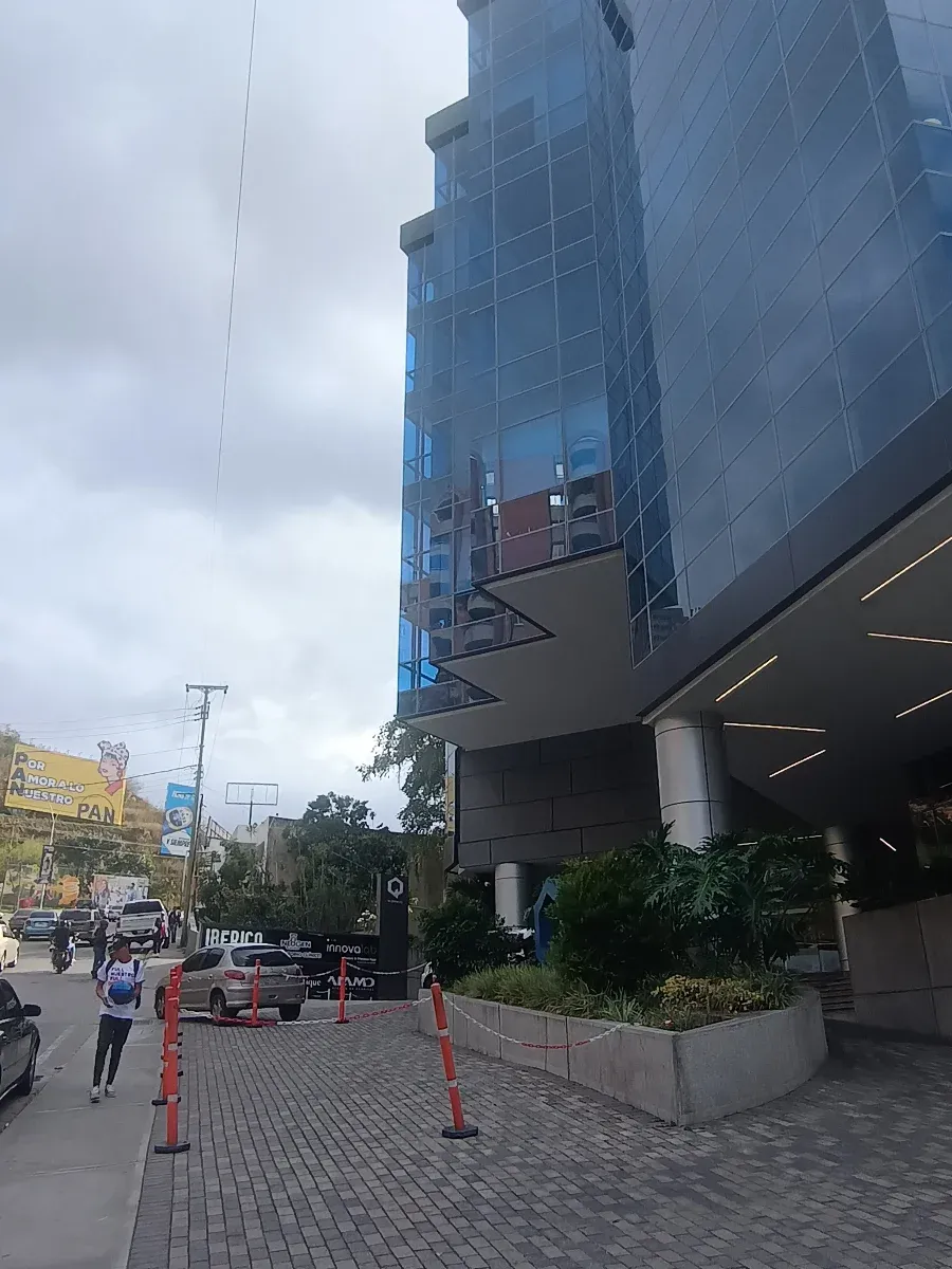 FOR SALE BRAND NEW AAA Ft2 4,306 Corporate Office;Los Naránjos - 2