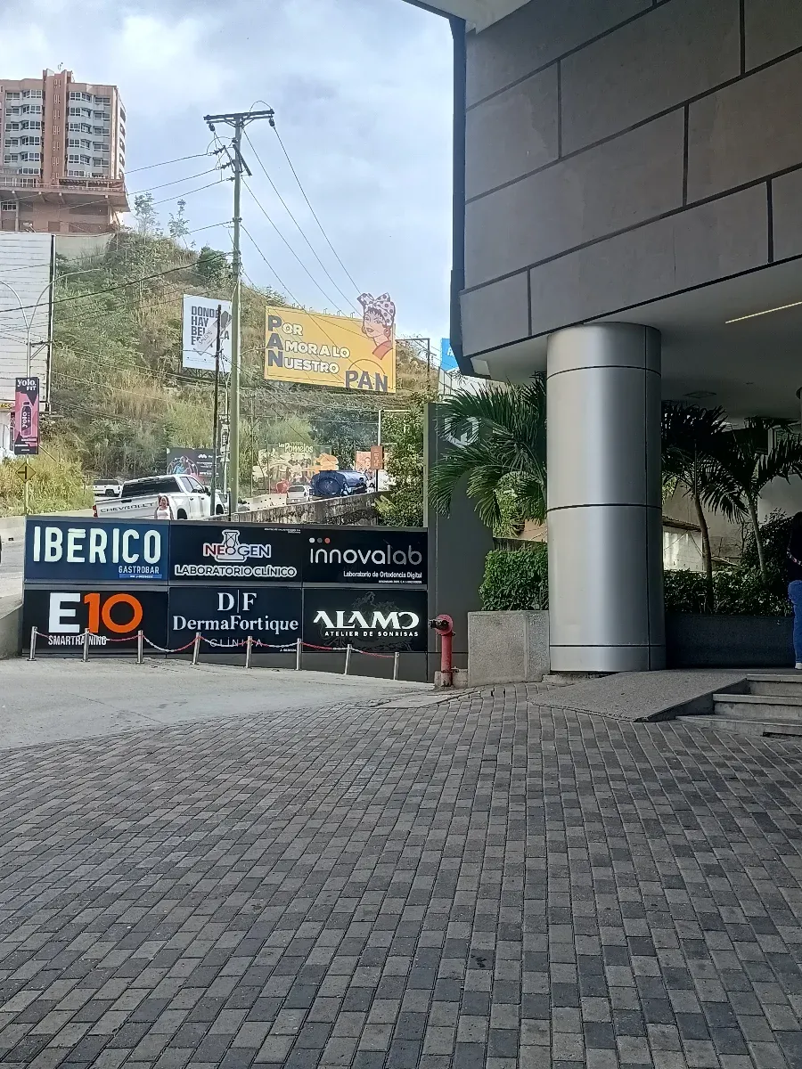 FOR SALE BRAND NEW AAA Ft2 4,306 Corporate Office;Los Naránjos - 4