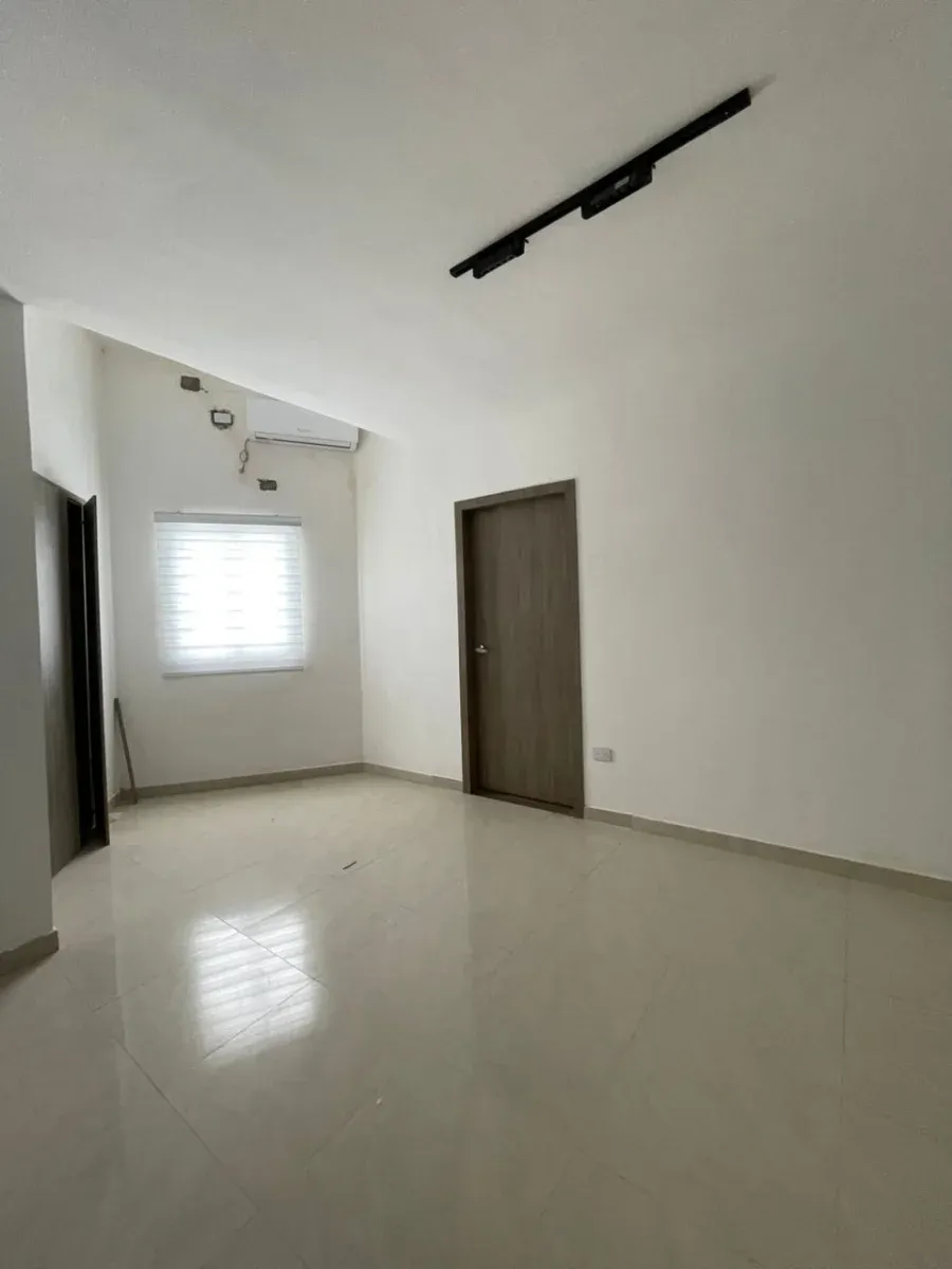 VENDO HERMOSA CASA EN URB LA ESTRELLA CON AMPLIOS Y MODERNOS ESPACIOS CON PISOS DE MARMOL - 5