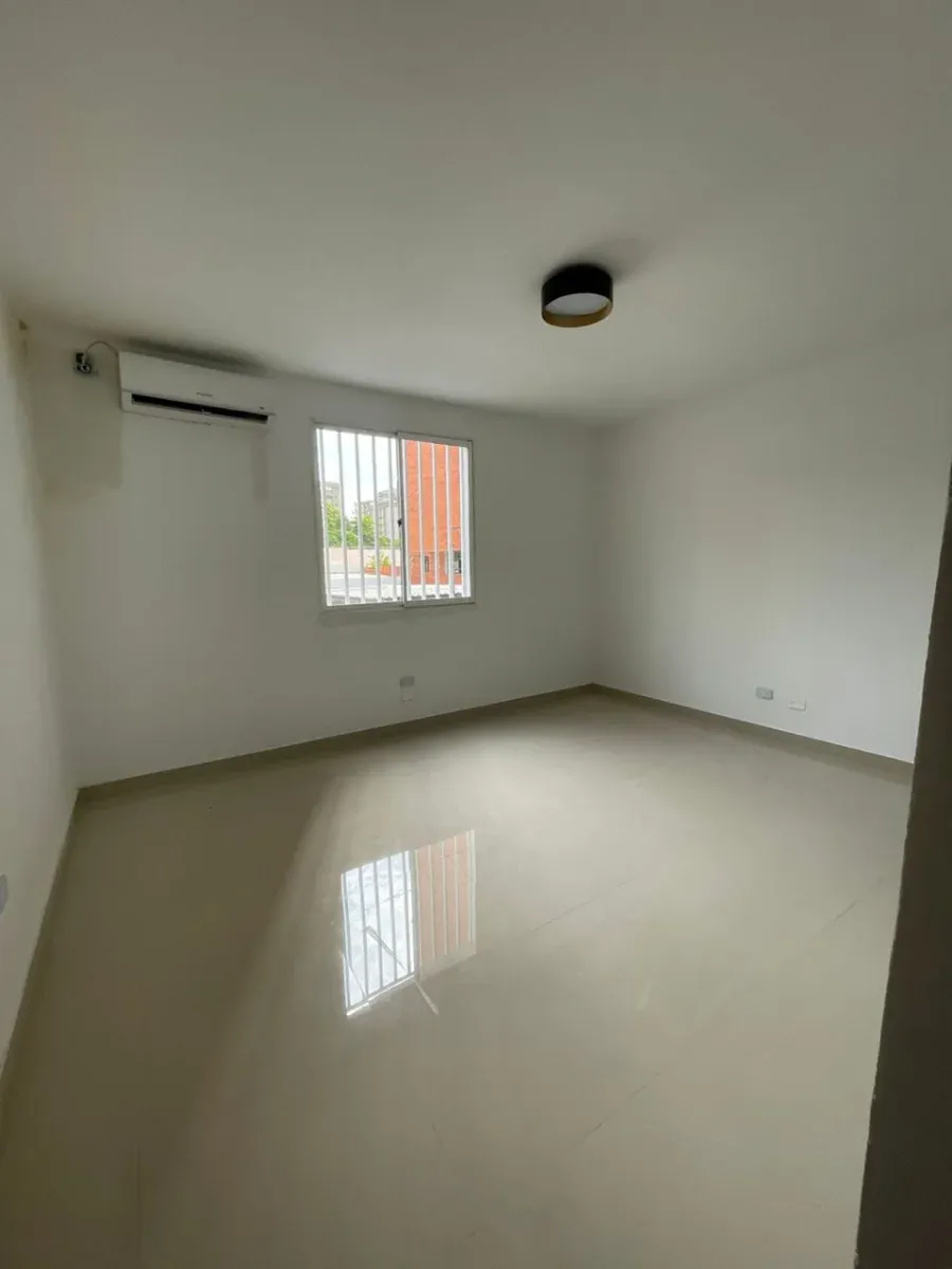VENDO HERMOSA CASA EN URB LA ESTRELLA CON AMPLIOS Y MODERNOS ESPACIOS CON PISOS DE MARMOL - 10