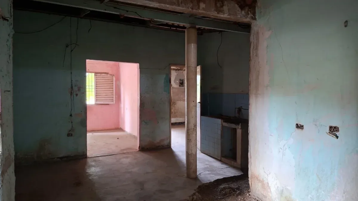 VENDO CASA PARA RESTAURAR EN URB URDANETA SECTOR SABANETA - 13