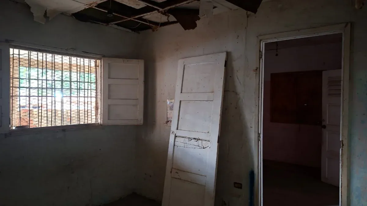 VENDO CASA PARA RESTAURAR EN URB URDANETA SECTOR SABANETA - 18