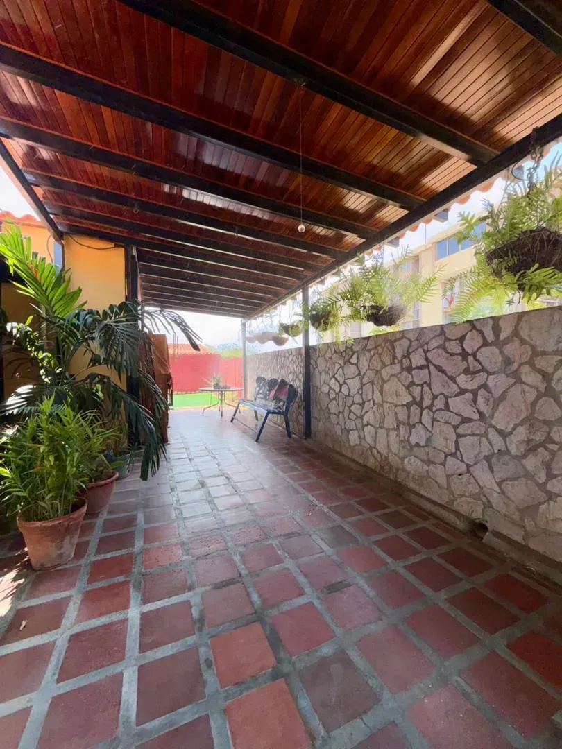 VENDO TOWNHOUSE EN VILLA CASA BELLA EN AV FUERZAS ARMADAS FRENTE A LAGO COUNTRY I CON FINANCIAMIENTO - 7