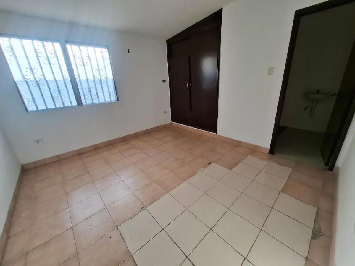 VENDO CASA EN EL 18 DE OCTUBRE CERCA DE AV. 5 - 16