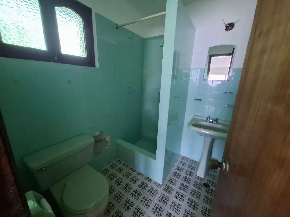 VENDO CASA PARA ACTUALIZAR EN URB LA CALIFORNIA AMPLIA DE 2 NIVELES CALLE CERRADA - 15