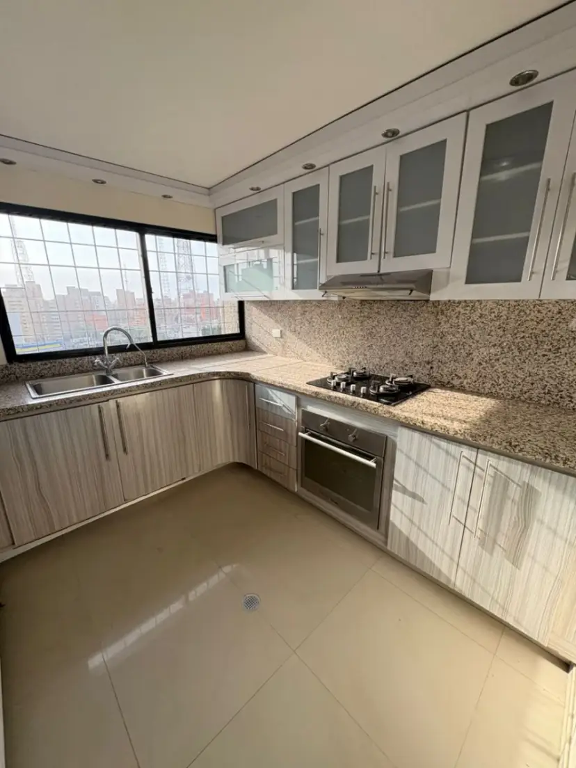 ALQUILO APARTAMENTO SEMI AMOBLADO EN RESD PARIS SECTOR VALLE FRIO A UNA CUADRA DE RESD. NUVOLARIS