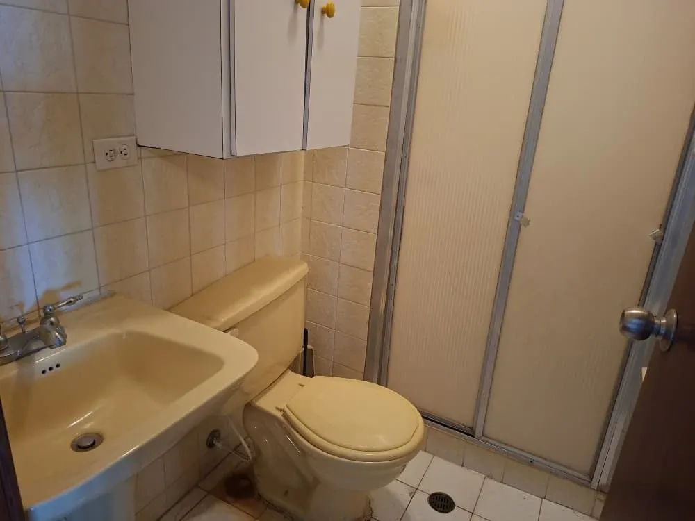 VENDO APARTAMENTO AMPLIO PARA ACTUALIZAR EN CONJUNTO RESIDENCIAL LA PECERA EN LA URB LOS OLIVOS - 25