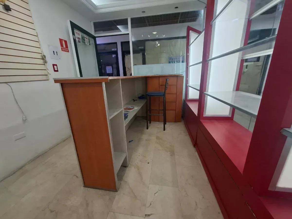Alquiler de Local Comercial en Centro Comercial Doral Mall listo para arrancar  - 4