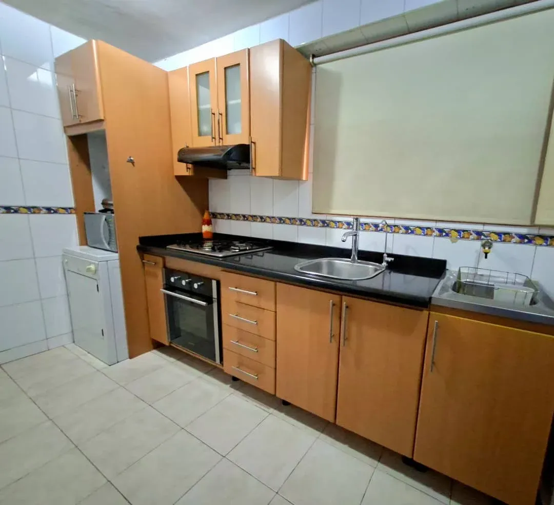 APARTAMENTO EN LA URBINA, MUNICIPIO SUCRE - 3