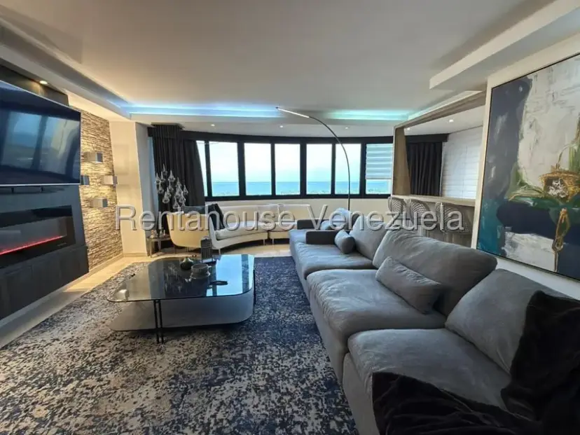 Apartamento Totalmente Amoblado EN ALQUILER, en Av. El Milagro MLS #26-16882