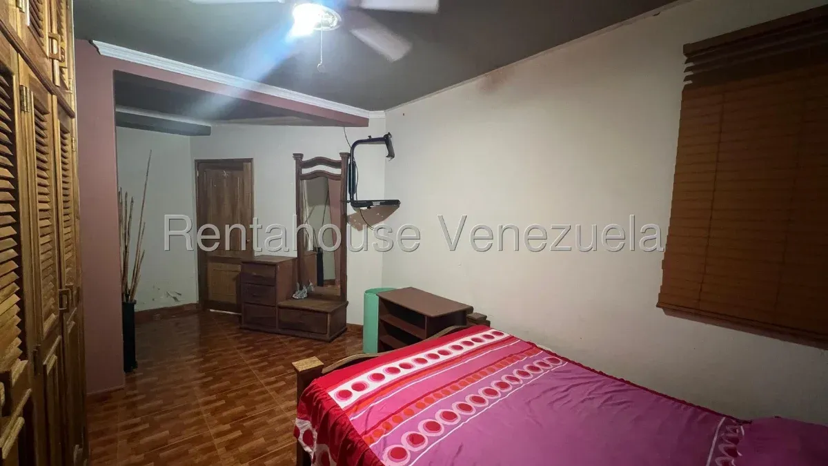 Hermosa Casa En Esquina En Venta, Sector Santa Fe MLS #26-19384 - 13