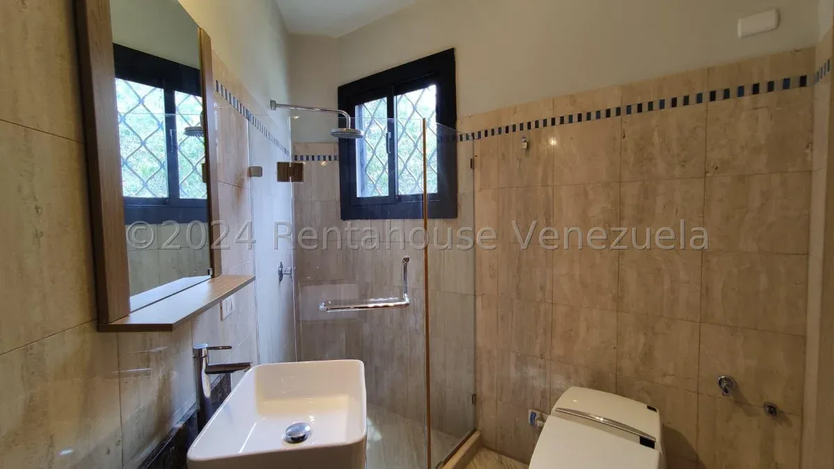 Exclusiva Casa En Venta En El Sector Paraiso MLS #25-856 - 4