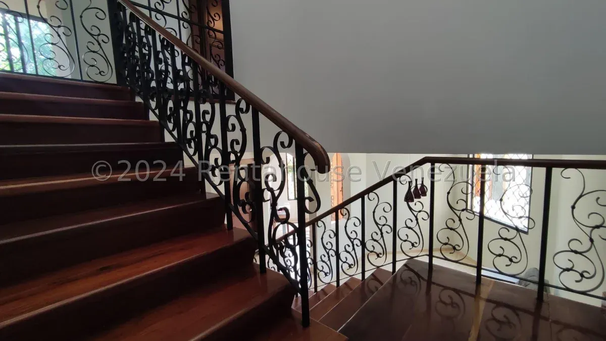 Exclusiva Casa En Venta En El Sector Paraiso MLS #25-856 - 10