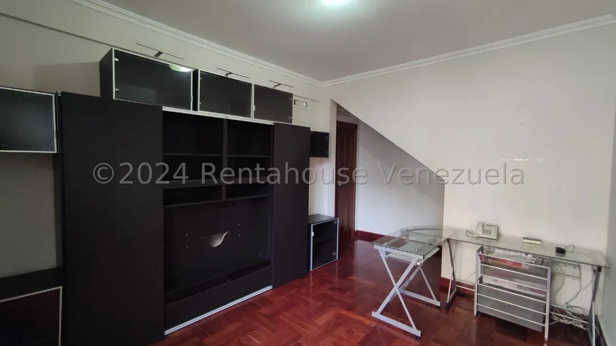 Exclusiva Casa En Venta En El Sector Paraiso MLS #25-856 - 14