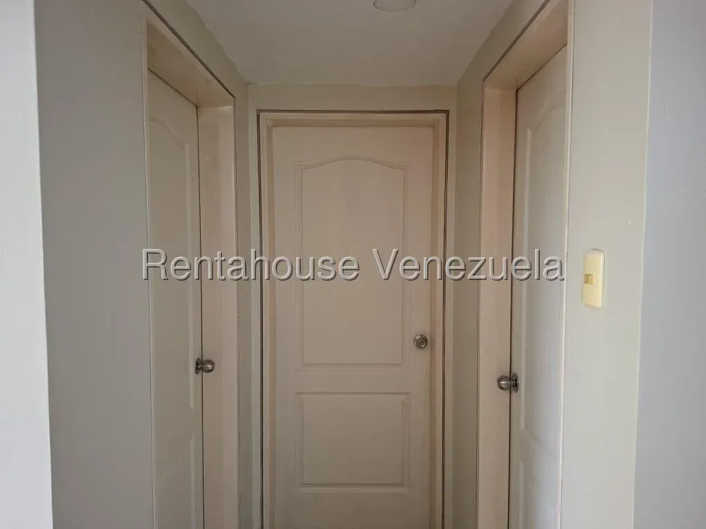 Hermoso Apartamento En VENTA En La Av. Milagro Norte MLS #26-20922 - 16