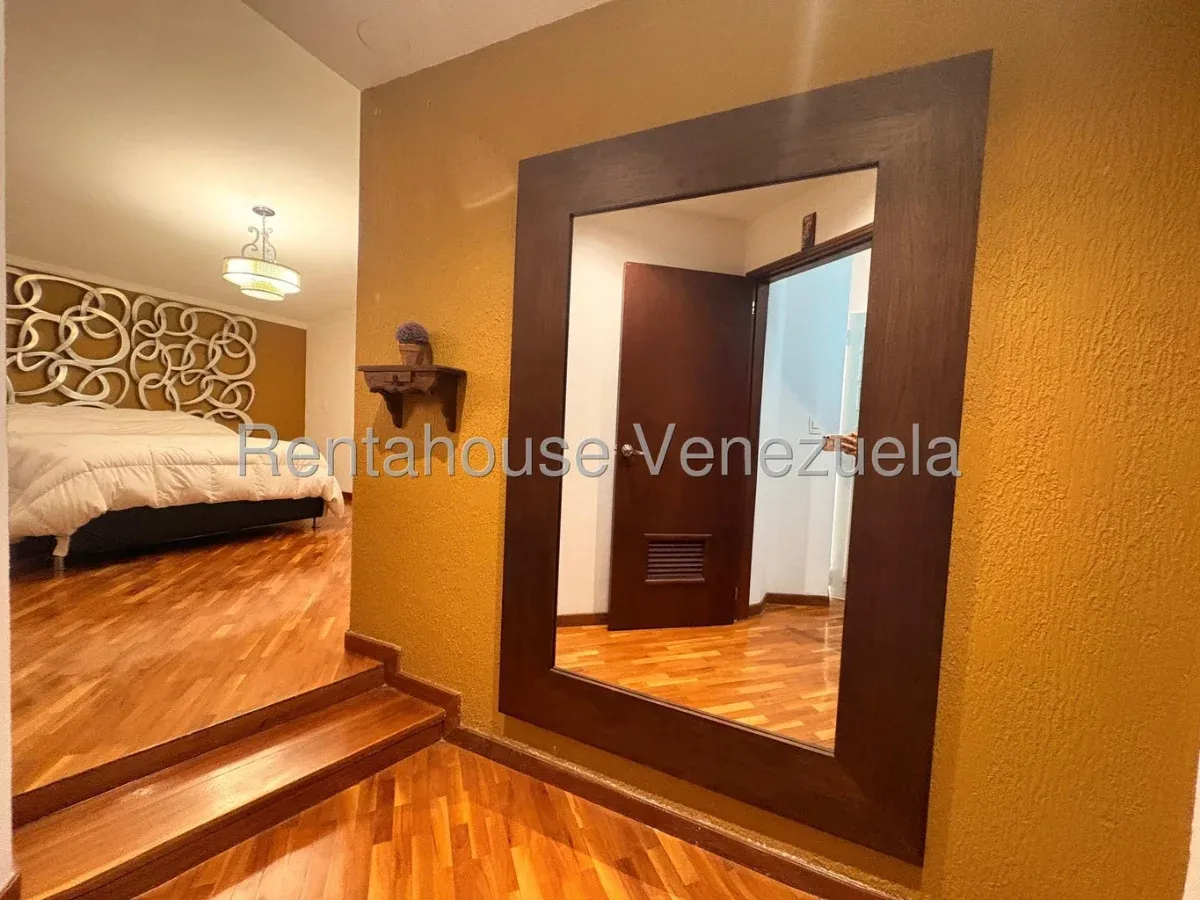 Amplio Town-House En Venta En Doral Norte MLS #26-13910 - 5