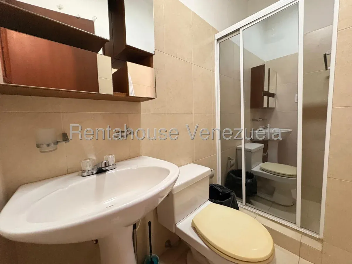 Amplio Town-House En Venta En Doral Norte MLS #26-13910 - 20