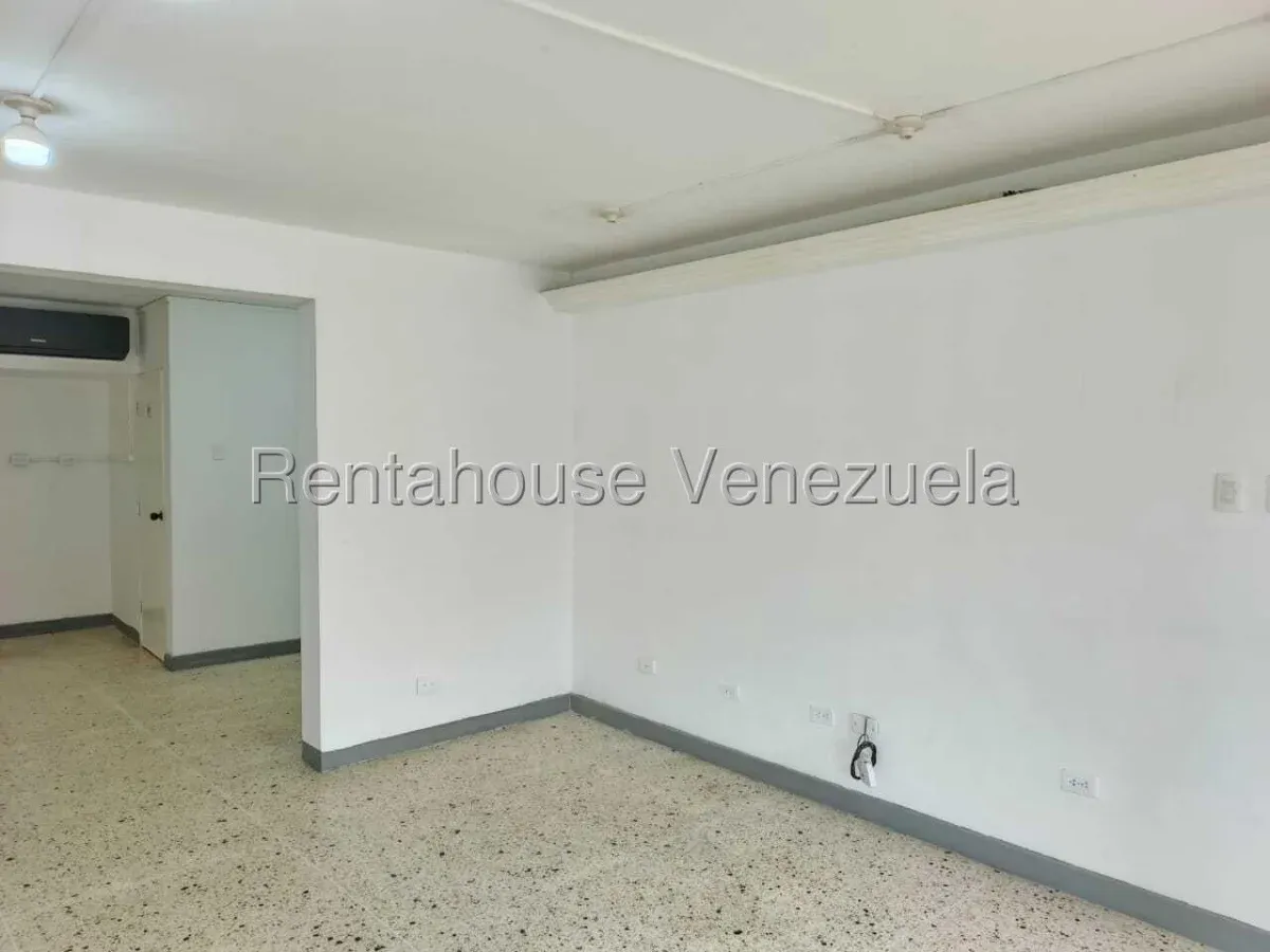 Local Comercial En ALQUILER En El Sector Tierra Negra MLS #26-13923 - 4